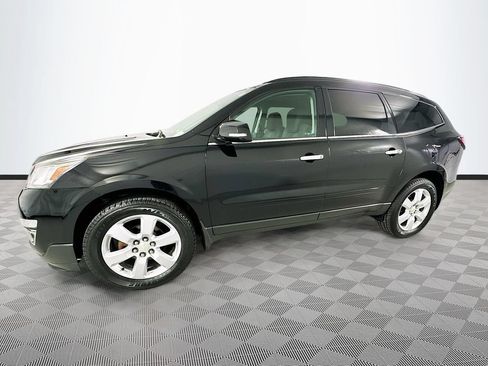 Used 2017 Chevrolet Traverse LT w/ Style and Technology Package AWD/4WD image 4