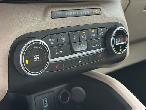 Used 2020 Ford Escape SEL image 15