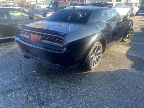 Used 2018 Dodge Challenger R/T Scat Pack w/ Leather Interior Group image 6