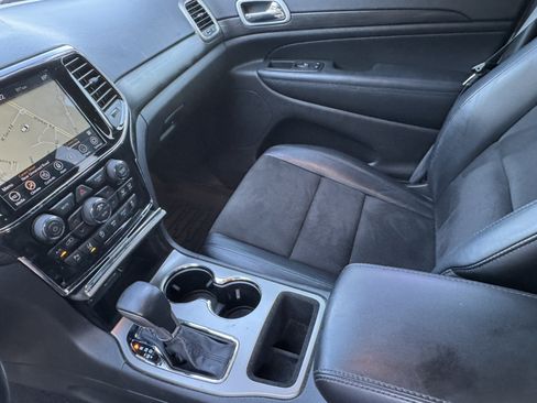 Used 2021 Jeep Grand Cherokee Laredo X AWD/4WD image 30