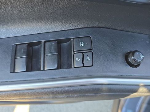 Used 2024 Toyota Highlander XSE image 29