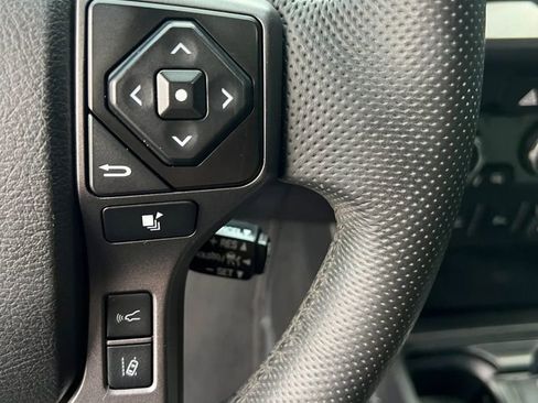 Used 2022 Toyota Tacoma TRD Sport AWD/4WD image 13