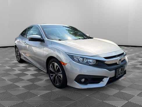 Used 2018 Honda Civic EX-T image 3
