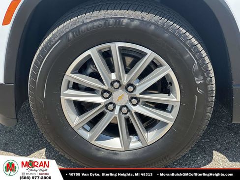 Certified 2023 Chevrolet Traverse LT FWD image 9