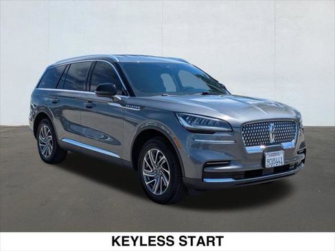 Certified 2023 Lincoln Aviator AWD w/ Class IV Trailer Tow Package image 7
