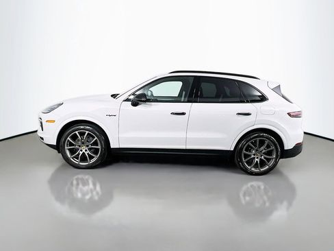 Used 2023 Porsche Cayenne AWD/4WD image 8