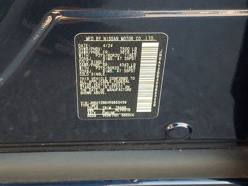 Used 2024 Nissan Armada SL w/ Captain's Chairs Package AWD/4WD image 31