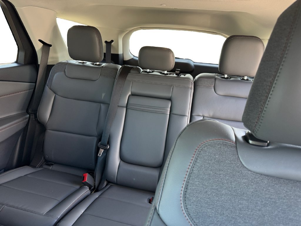 New 2026 Ford Explorer Active w/ Active Comfort Package AWD/4WD image 31