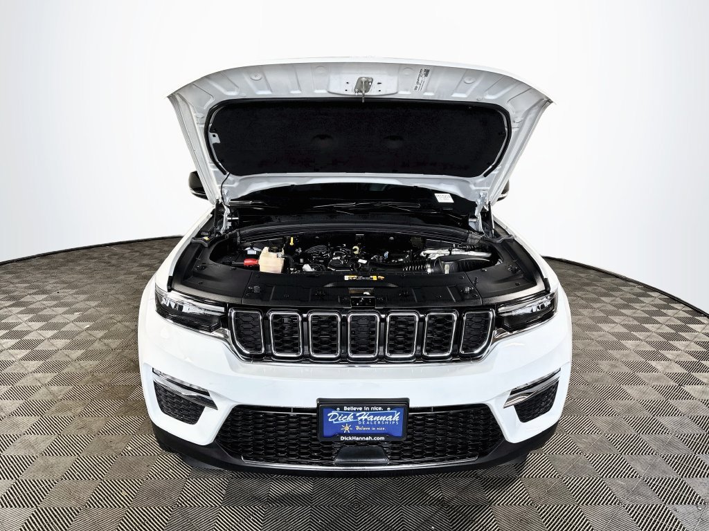 Certified 2023 Jeep Grand Cherokee Limited AWD/4WD image 24