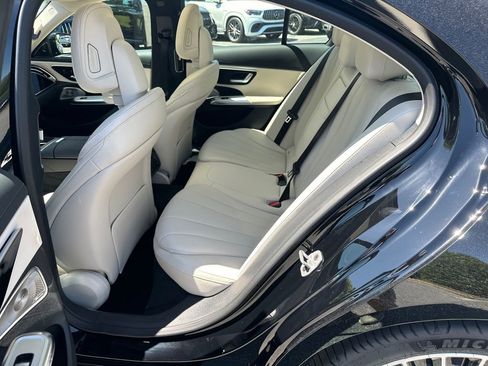 New 2026 Mercedes-Benz E 350 4MATIC Sedan image 23