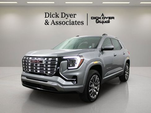 Used 2026 GMC Terrain Denali image 6