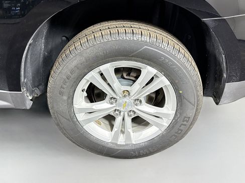 Used 2017 Chevrolet Equinox LS image 36