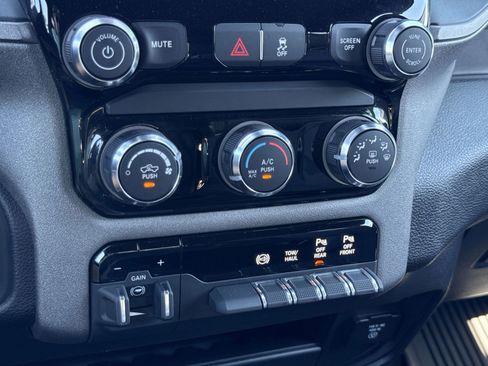 Used 2025 RAM 3500 Tradesman w/ Chrome Appearance Group image 22