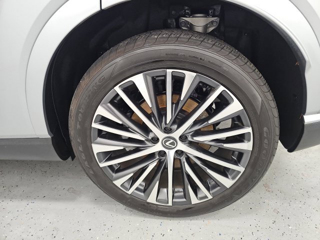 Used 2023 Lexus RX 350 Premium Plus w/ Accessory Package AWD/4WD image 10
