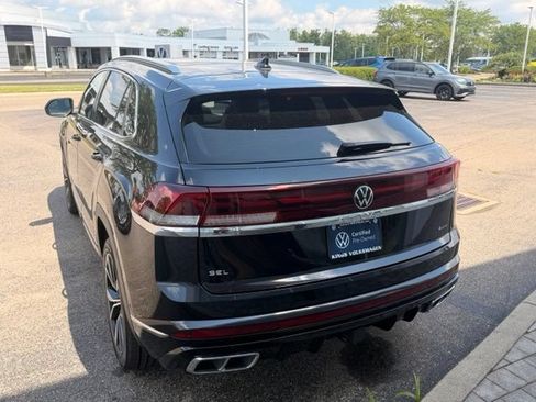 Certified 2024 Volkswagen Atlas Cross Sport SEL Premium R-Line AWD/4WD image 4