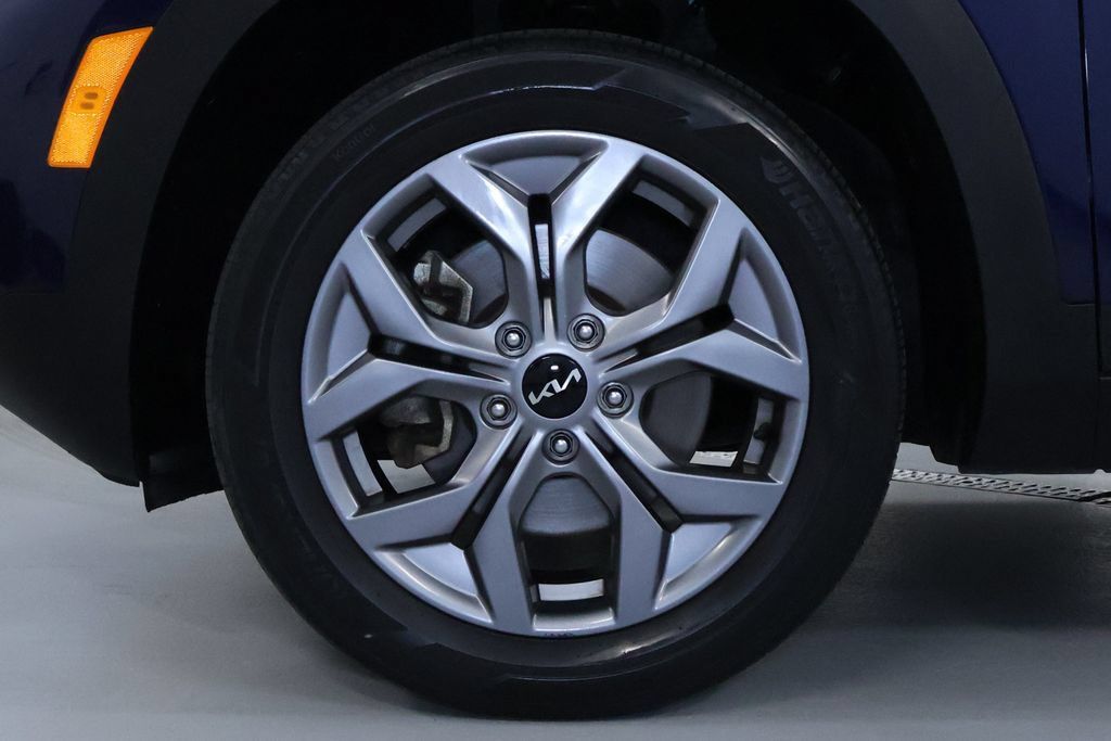 Used 2024 Kia Seltos S AWD/4WD image 30