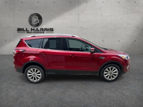 Used 2018 Ford Escape Titanium FWD image 3