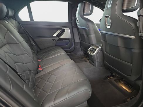 Certified 2024 BMW 760i xDrive w/ Luxury Rear Seating Package AWD/4WD image 16