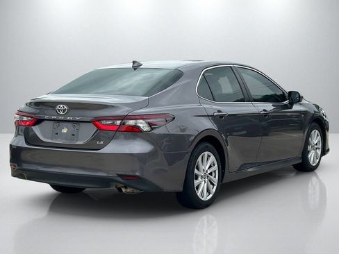 Used 2022 Toyota Camry LE FWD image 5