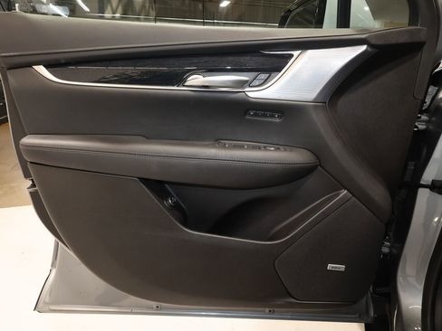 Certified 2025 Cadillac XT5 Premium Luxury image 22