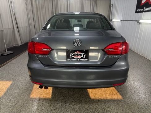Used 2011 Volkswagen Jetta SE FWD image 5
