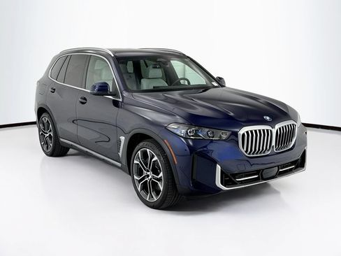Used 2026 BMW X5 xDrive50e w/ Climate Comfort Package AWD/4WD image 3