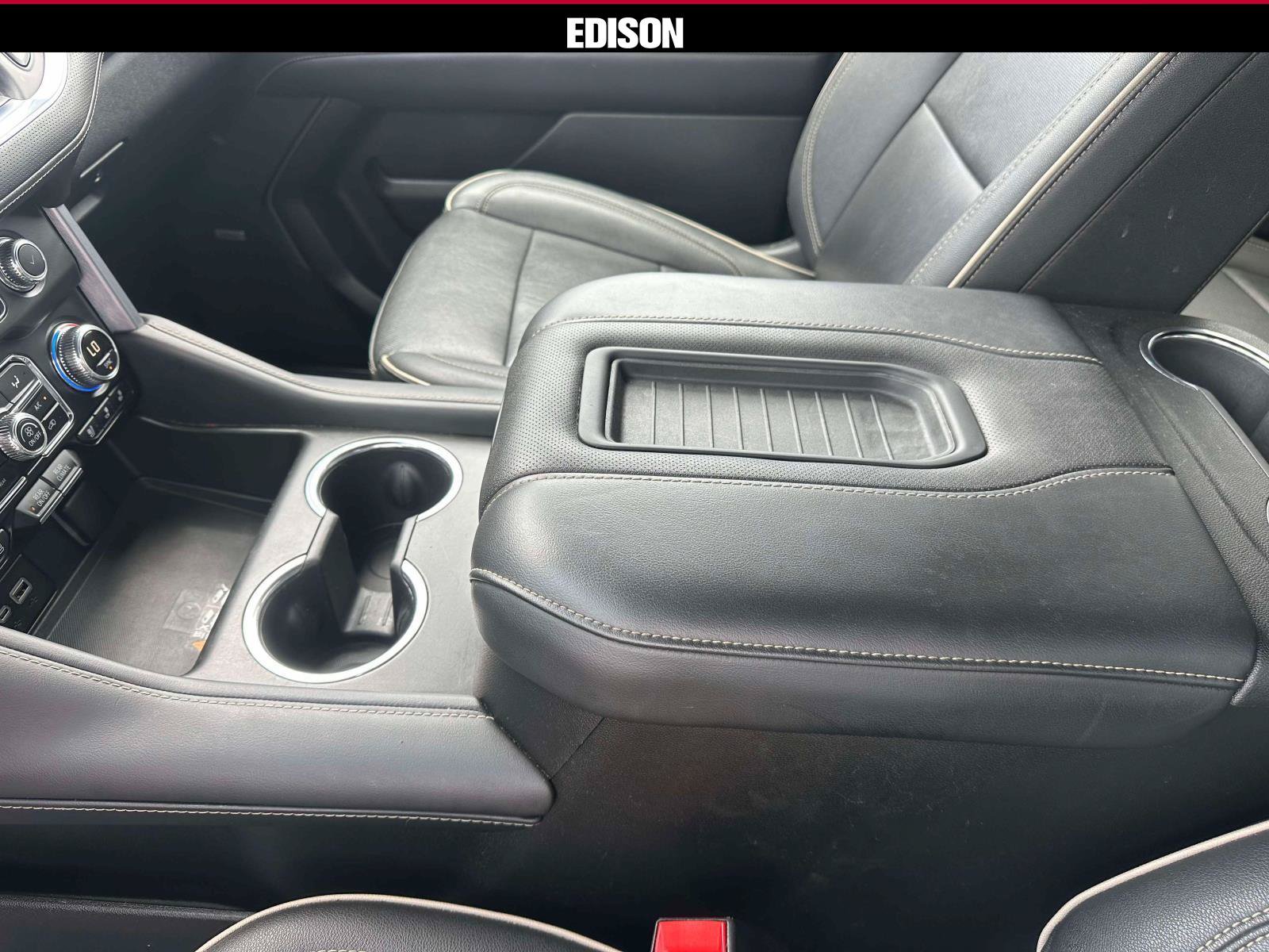 Used 2024 GMC Yukon SLT AWD/4WD image 31
