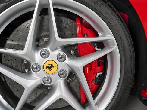 Used 2022 Ferrari F8 Tributo RWD image 17