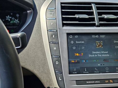 Used 2020 Lincoln MKZ Reserve w/ Luxury Package FWD image 14