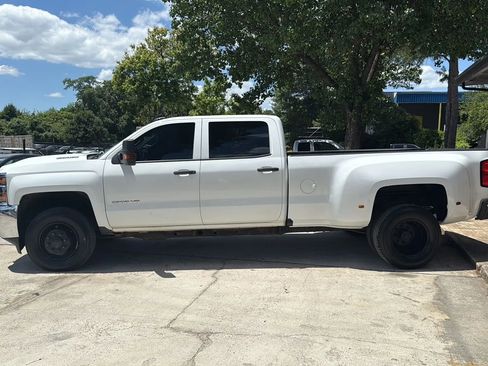 Used 2018 Chevrolet Silverado 3500 W/T w/ WT Convenience Package AWD/4WD image 4