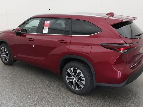 New 2026 Toyota Highlander XLE AWD/4WD image 5