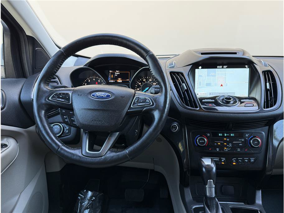 Used 2017 Ford Escape Titanium w/ Equipment Group 301A AWD/4WD image 18