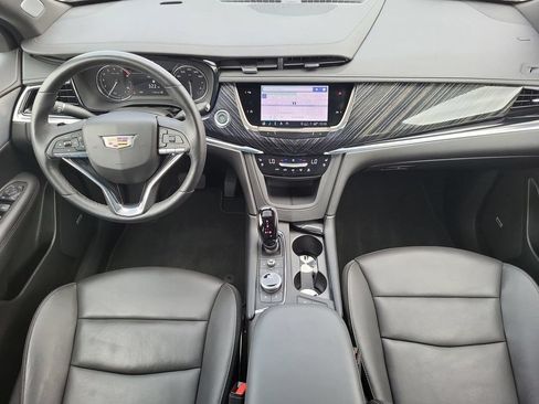 Used 2025 Cadillac XT6 Premium Luxury AWD/4WD image 27