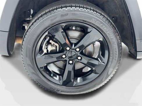 Used 2024 Jeep Grand Cherokee L Limited w/ Black Appearance Package image 53