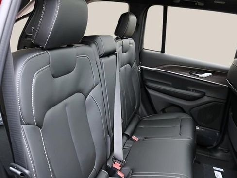 New 2025 Jeep Grand Cherokee Limited image 18