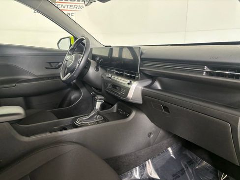 Used 2025 Hyundai Kona SEL image 28