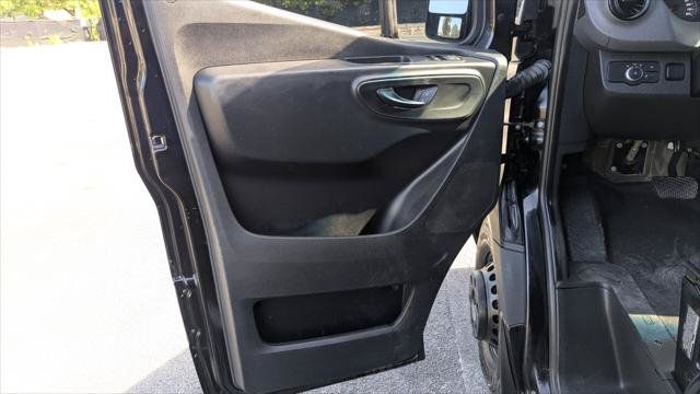 Used 2022 Mercedes-Benz Sprinter 3500 image 13