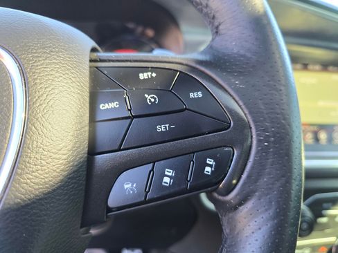 Used 2017 Dodge Charger R/T w/ Technology Group image 23