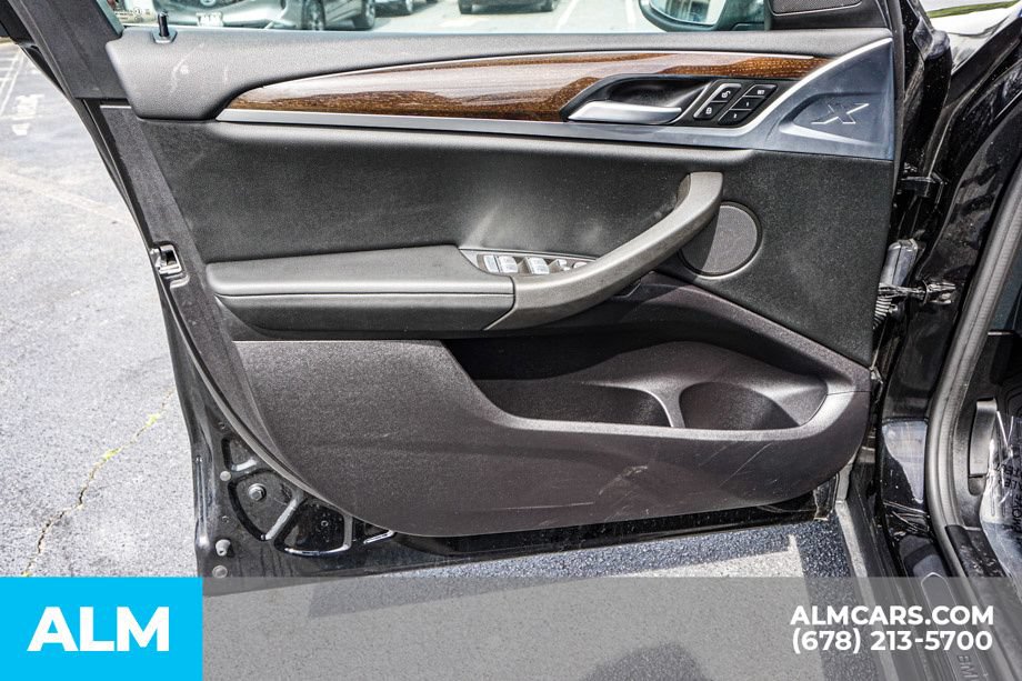 Used 2025 BMW X4 xDrive30i AWD/4WD image 46