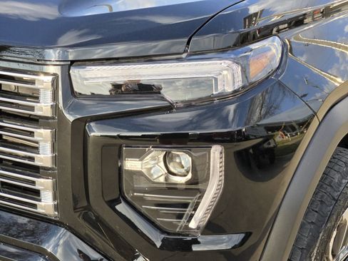 New 2026 GMC Canyon Denali image 6