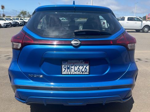 Used 2023 Nissan Kicks S FWD image 17
