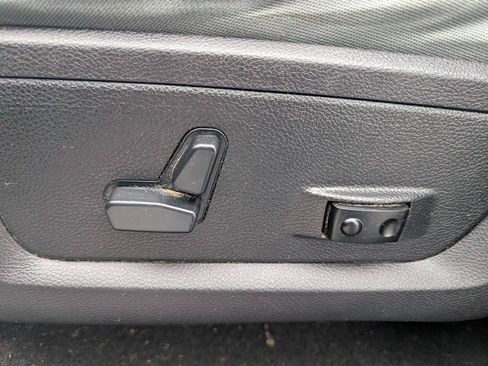 Used 2016 RAM 1500 Big Horn AWD/4WD image 32
