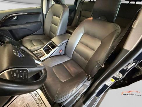 Used 2016 Volvo XC70 T5 Premier w/ Proximity Package AWD/4WD image 9