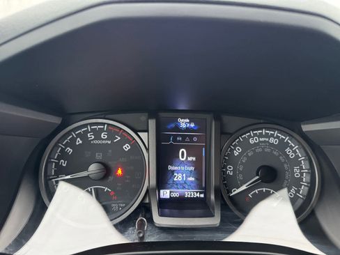 Used 2022 Toyota Tacoma TRD Sport image 22