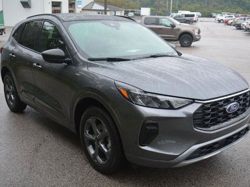 Certified 2024 Ford Escape ST-Line w/ Tech Pack #1 AWD/4WD image 4