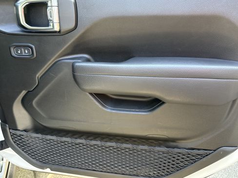 Used 2025 Jeep Wrangler Unlimited Sport AWD/4WD image 14