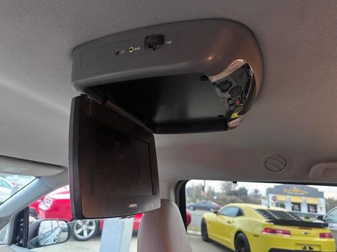 Used 2014 Toyota Sienna LE image 15