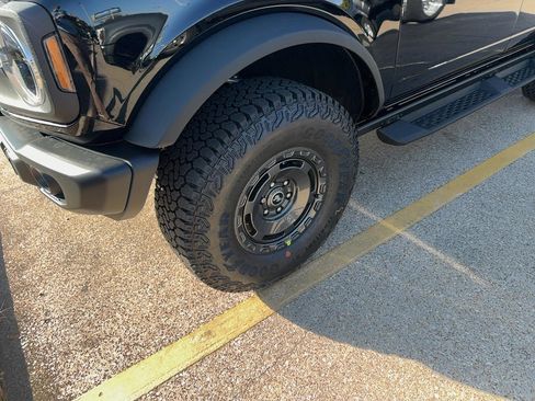 New 2025 Ford Bronco Big Bend w/ Black Diamond Package image 4