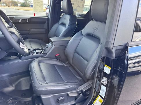 New 2025 Ford Bronco Badlands w/ Sasquatch Package image 24