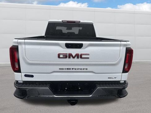 Used 2025 GMC Sierra 1500 SLT image 4